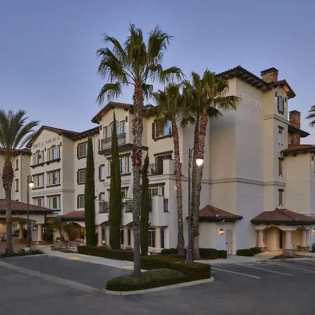 La Bellasera Hotel&Suites